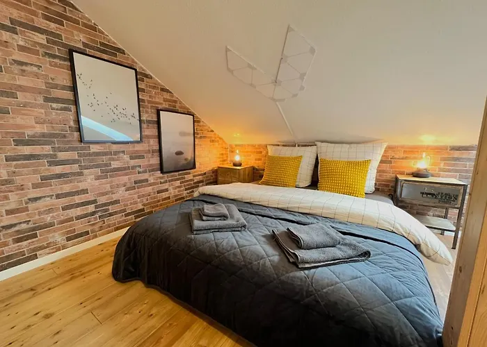 Cozy Near Center By R&l