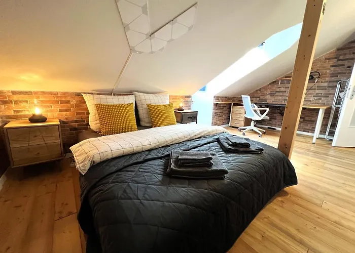 Cozy Near Center By R&l