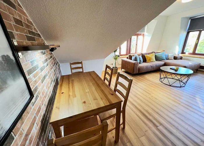 Cozy Near Center By R&l 德累斯顿