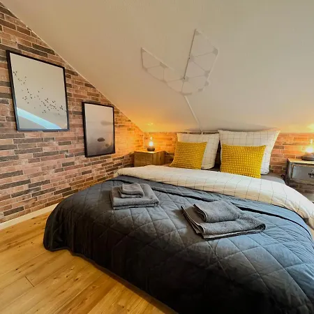 Cozy Near Center By R&l